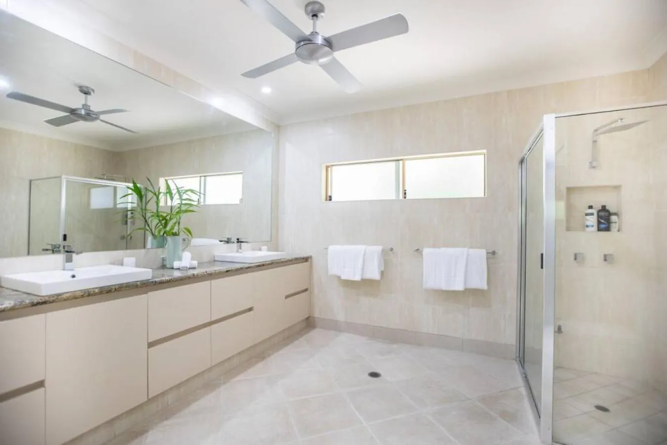 Six Beachside With Tropical Heated Pool Port Douglas Holiday home