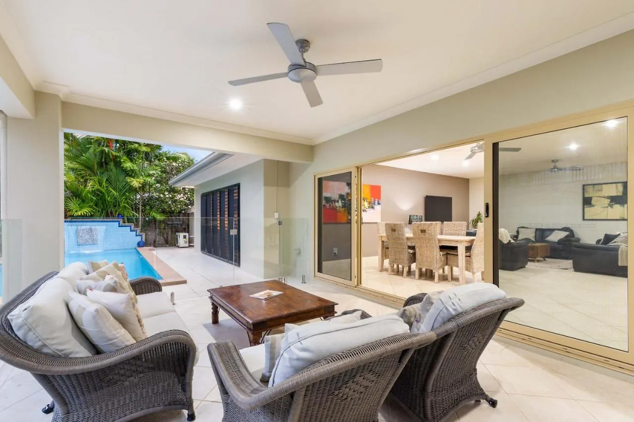 Six Beachside With Tropical Heated Pool Port Douglas